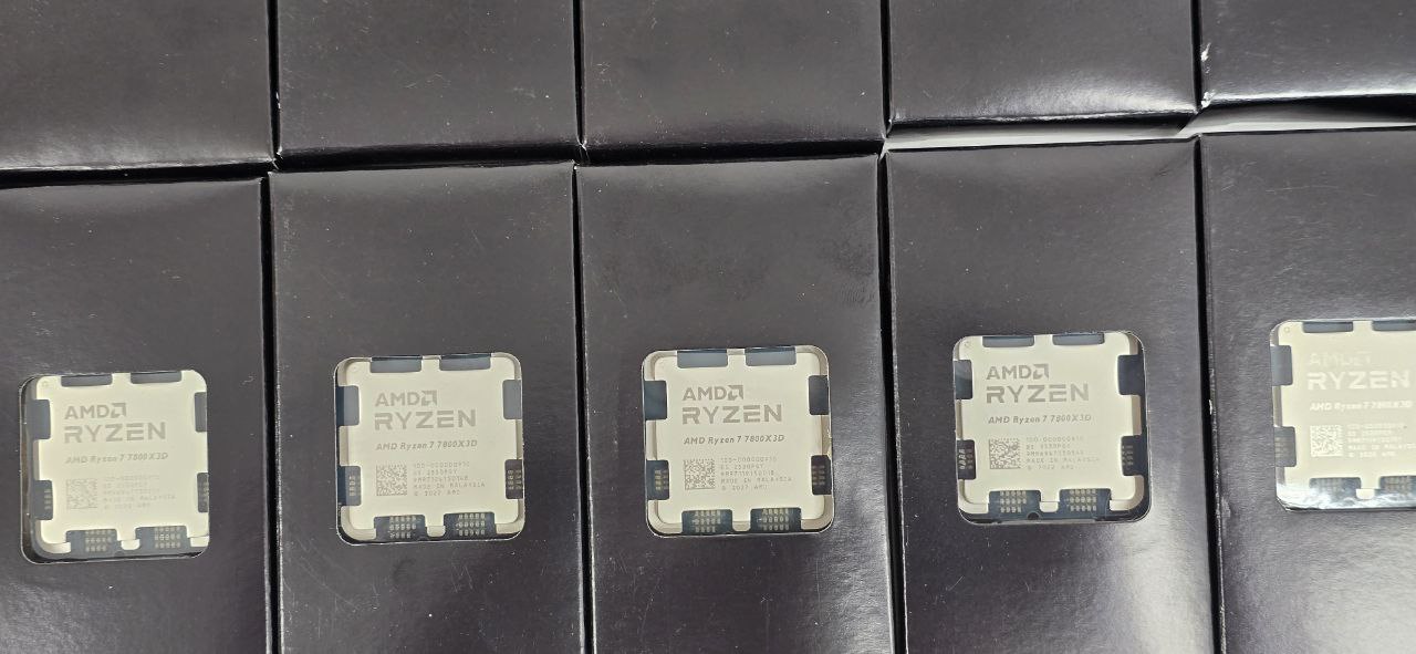 Ryzen 7 7800X3D OEM 4