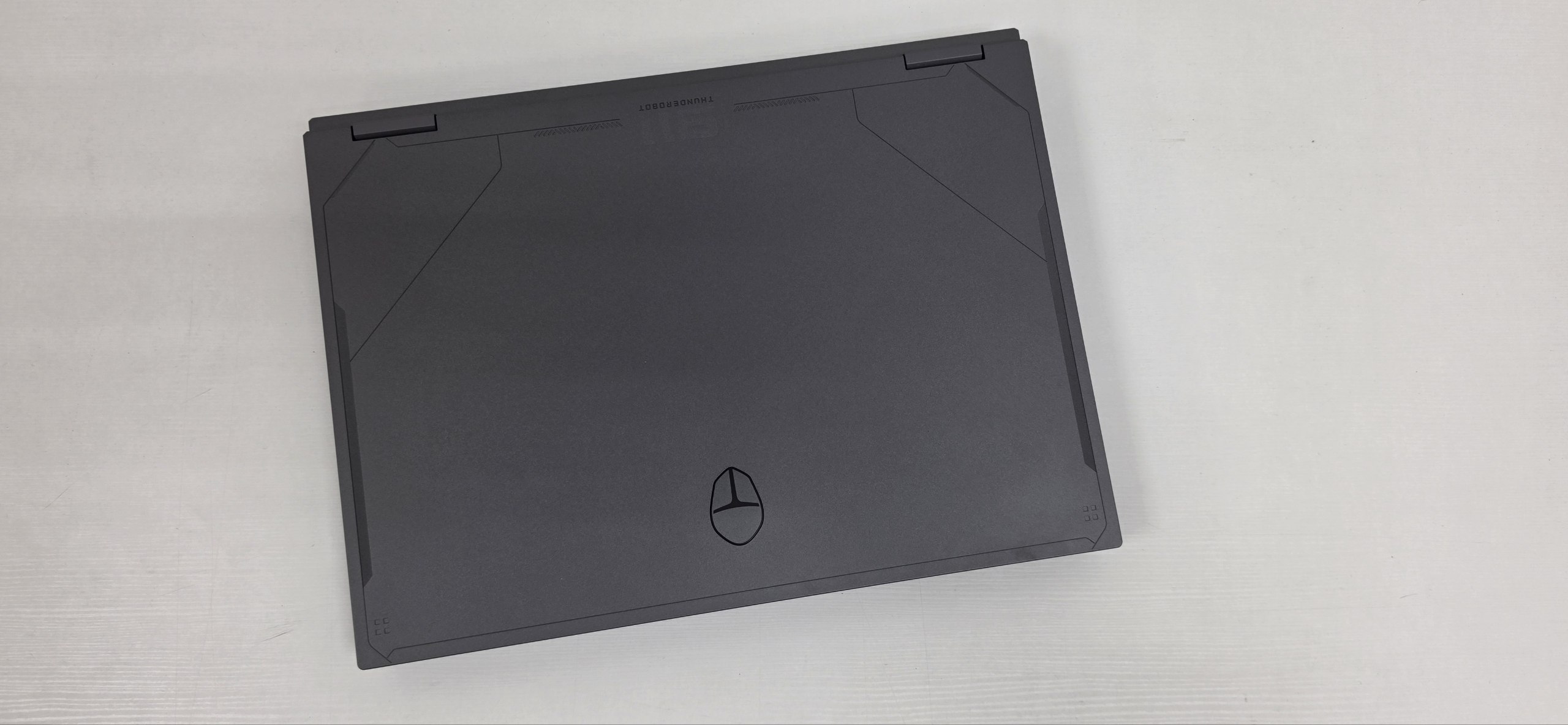 Игровой ноутбук Thunderobot R16 16" Intel Core i9-13900HX RTX 5070 Ti 16 GB DDR5 1 TB SSD 2