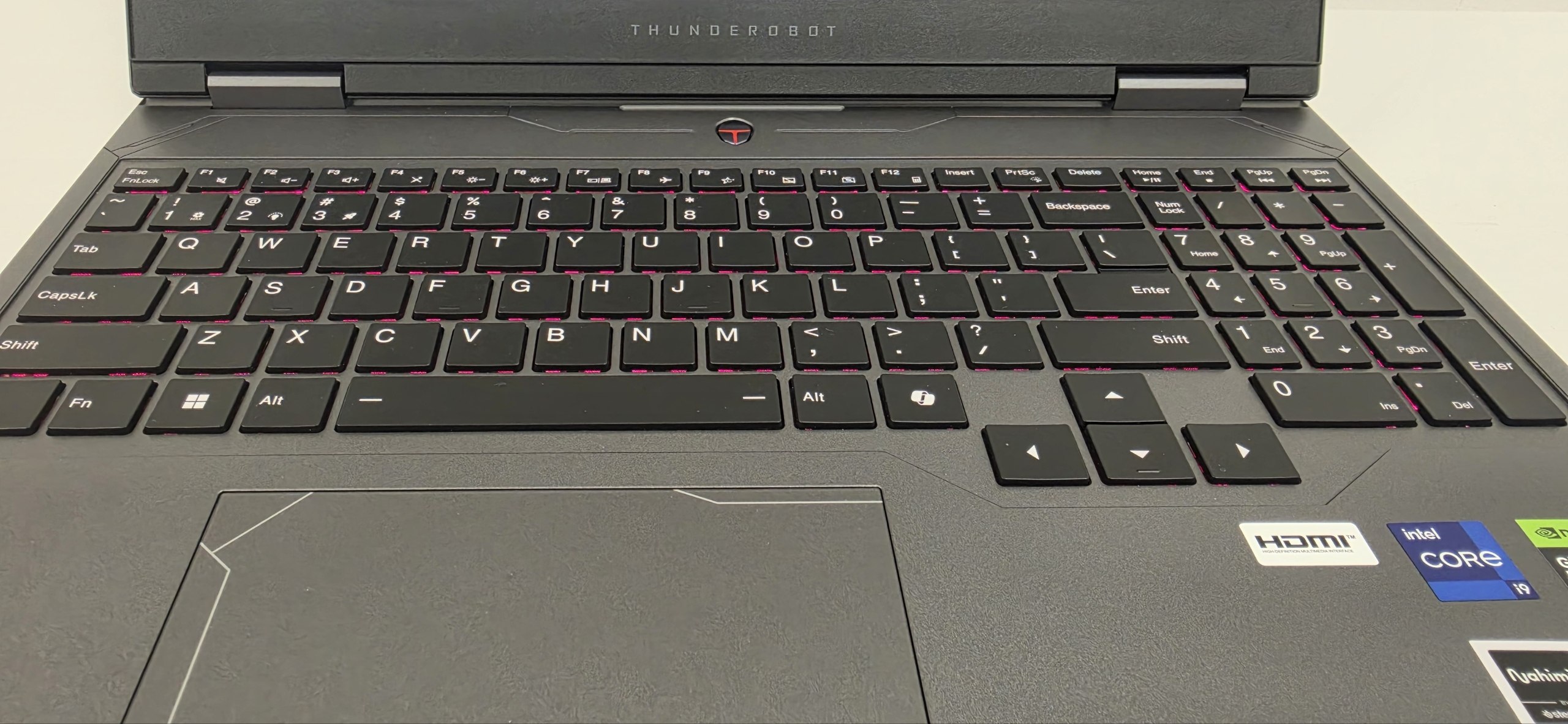 Игровой ноутбук Thunderobot R16 16" Intel Core i9-13900HX RTX 5070 Ti 16 GB DDR5 1 TB SSD 8