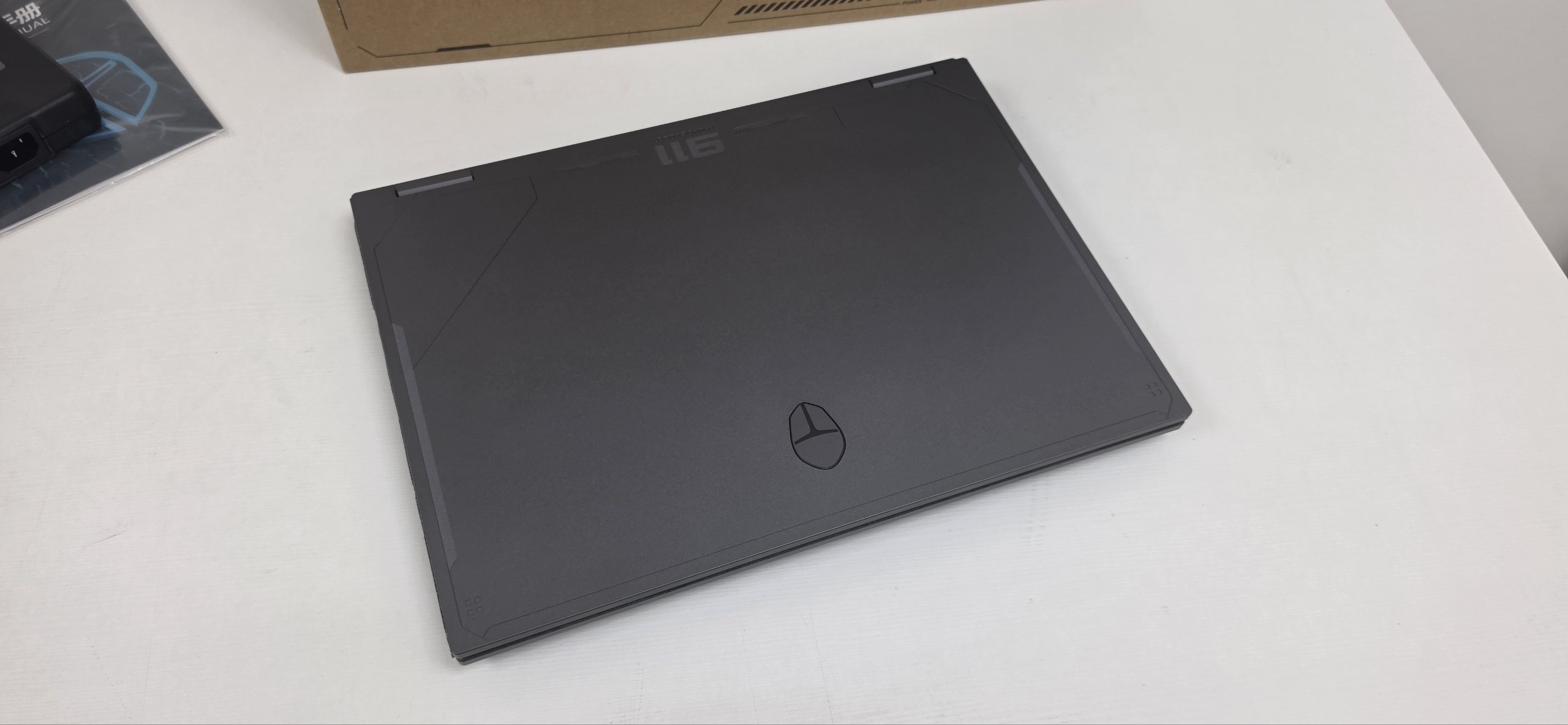 Игровой ноутбук Thunderobot R16 16" Intel Core i9-13900HX / RTX 5080 / 16 GB DDR5 / 1 TB SSD 4